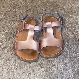 Freshly picked gold/rose sandals